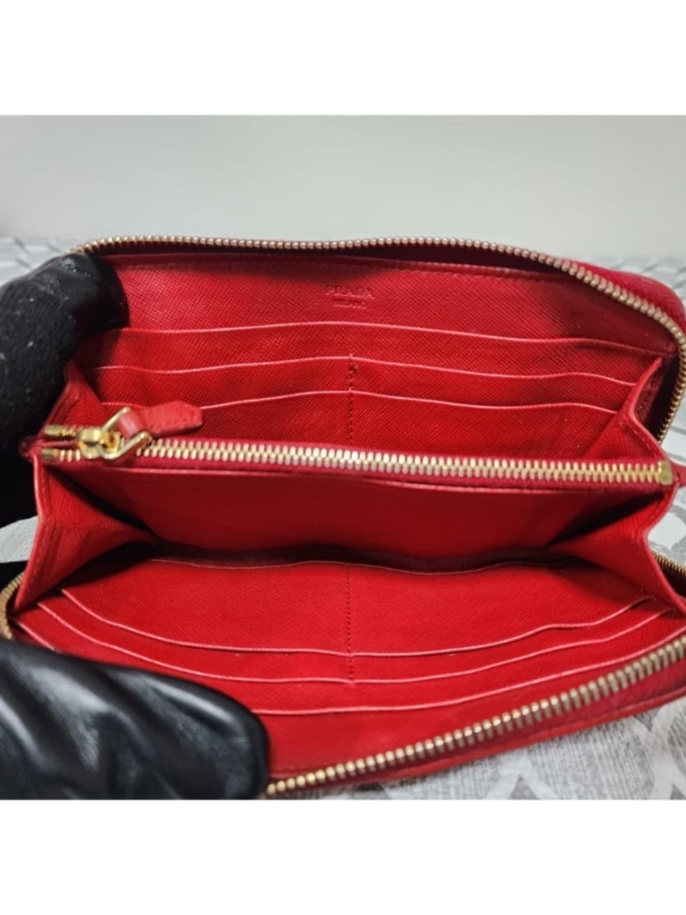 Authentic Prada Quilted Leather Zippy Wallet Red - Picture 7 of 10